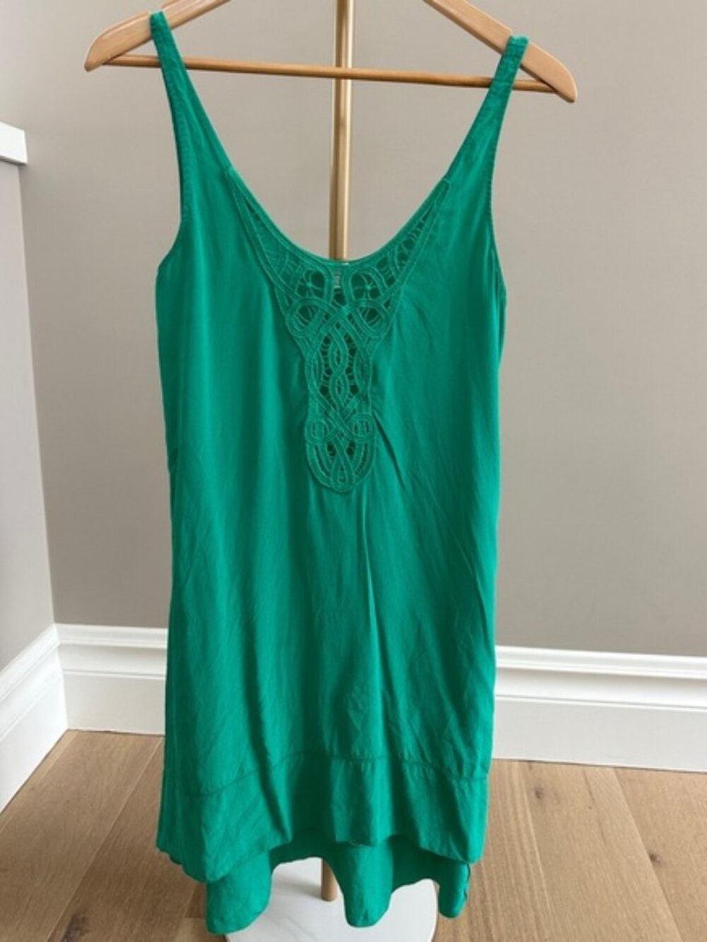 Wilfred Aritzia Emerald Green 100% Silk Cami Dress High Low Hem XXS